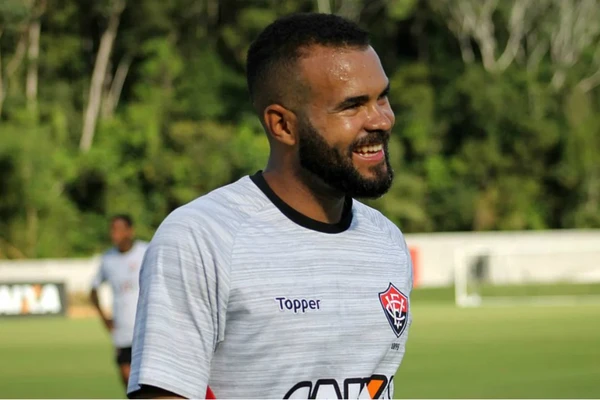 Zé Welison pelo Vitória por Maurícia da Matta/EC Vitória