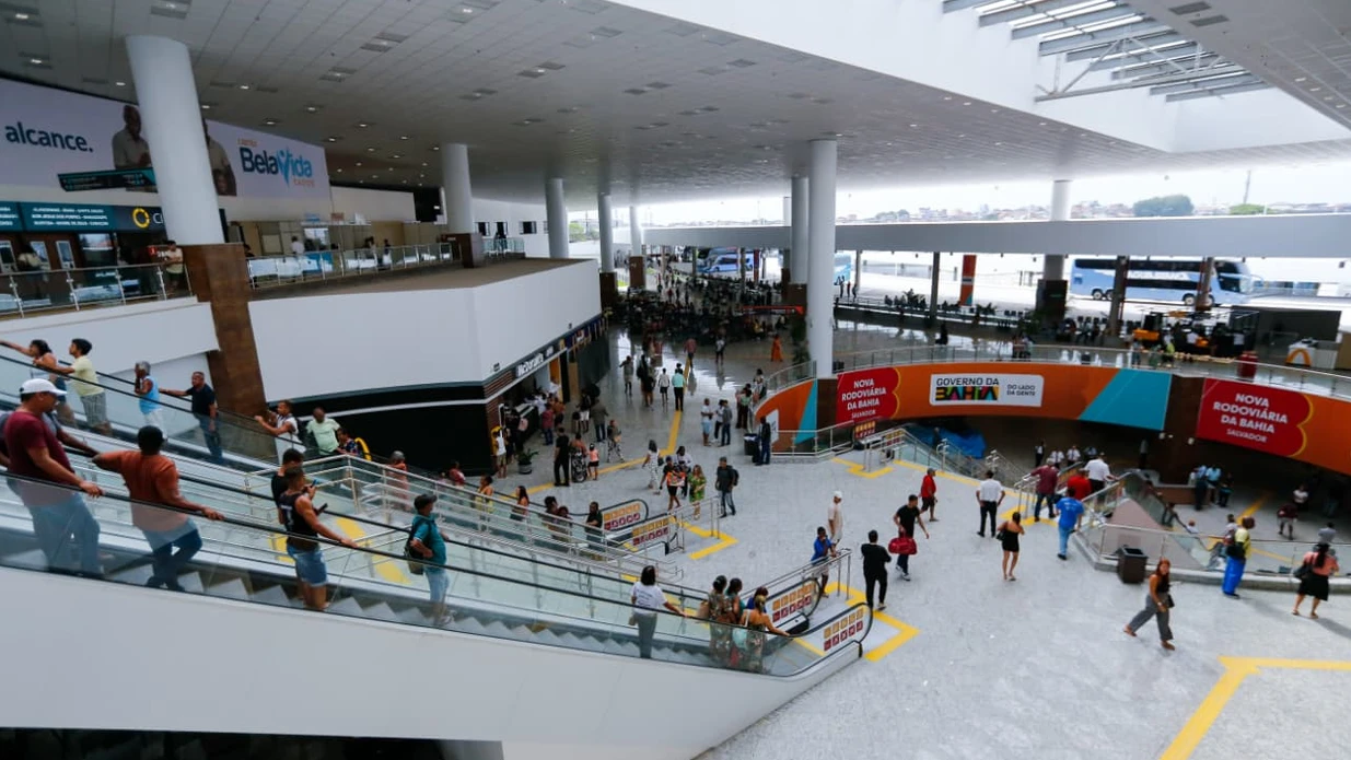 Imagem - Quatro pessoas ficam presas em elevador da nova Rodoviária de Salvador por mais de 20 minutos