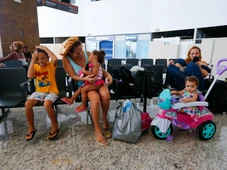 Imagem - Uma rodoviária nasce, outra silencia: desavisados, falta de tomada e camelô vazio marcam início da mudança de terminais