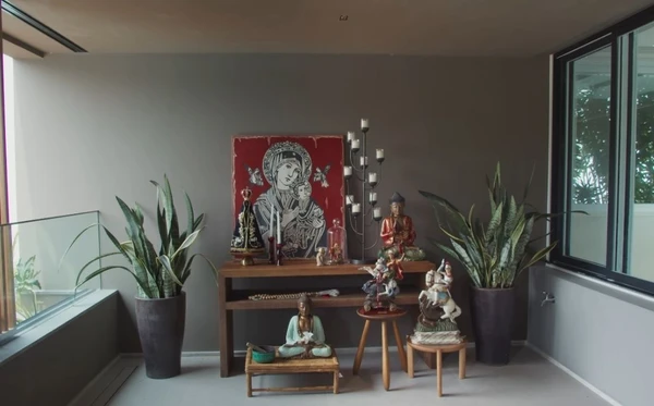 A mansão de Paolla Oliveira aposta em ambientes integrados por Reprodução/YouTube