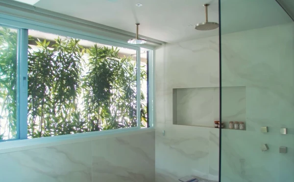 A mansão de Paolla Oliveira aposta em ambientes integrados por Reprodução/YouTube