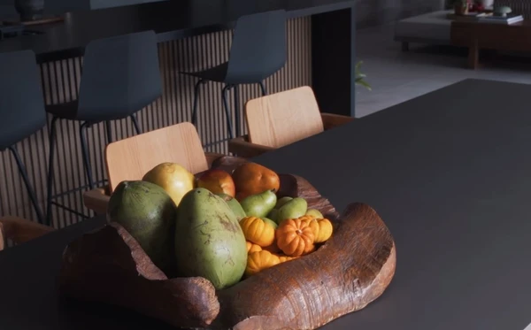 A mansão de Paolla Oliveira aposta em ambientes integrados por Reprodução/YouTube