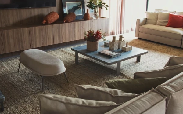 A mansão de Paolla Oliveira aposta em ambientes integrados por Reprodução/YouTube