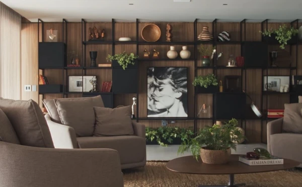 A mansão de Paolla Oliveira aposta em ambientes integrados por Reprodução/YouTube