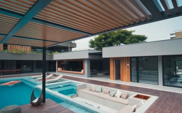 A mansão de Paolla Oliveira aposta em ambientes integrados por Reprodução/YouTube