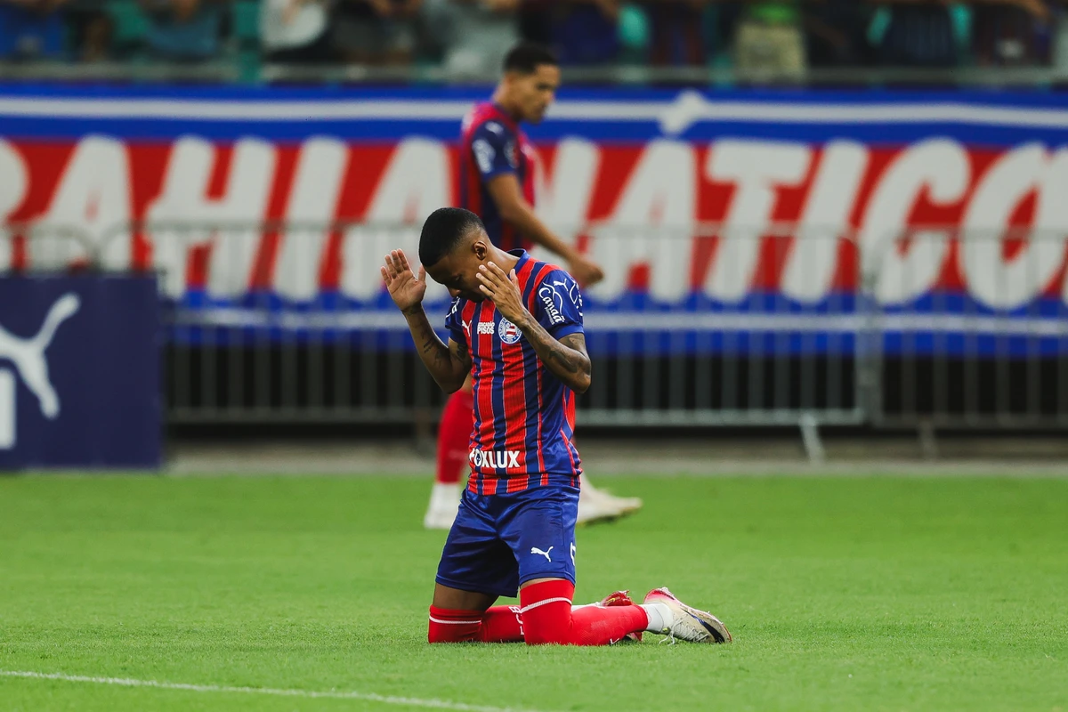 Ademir marcou dois gols contra o Barcelona de Ilhéus