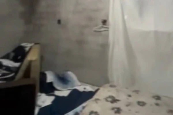 Cativeiro onde juiz foi mantido refém por Reprodução