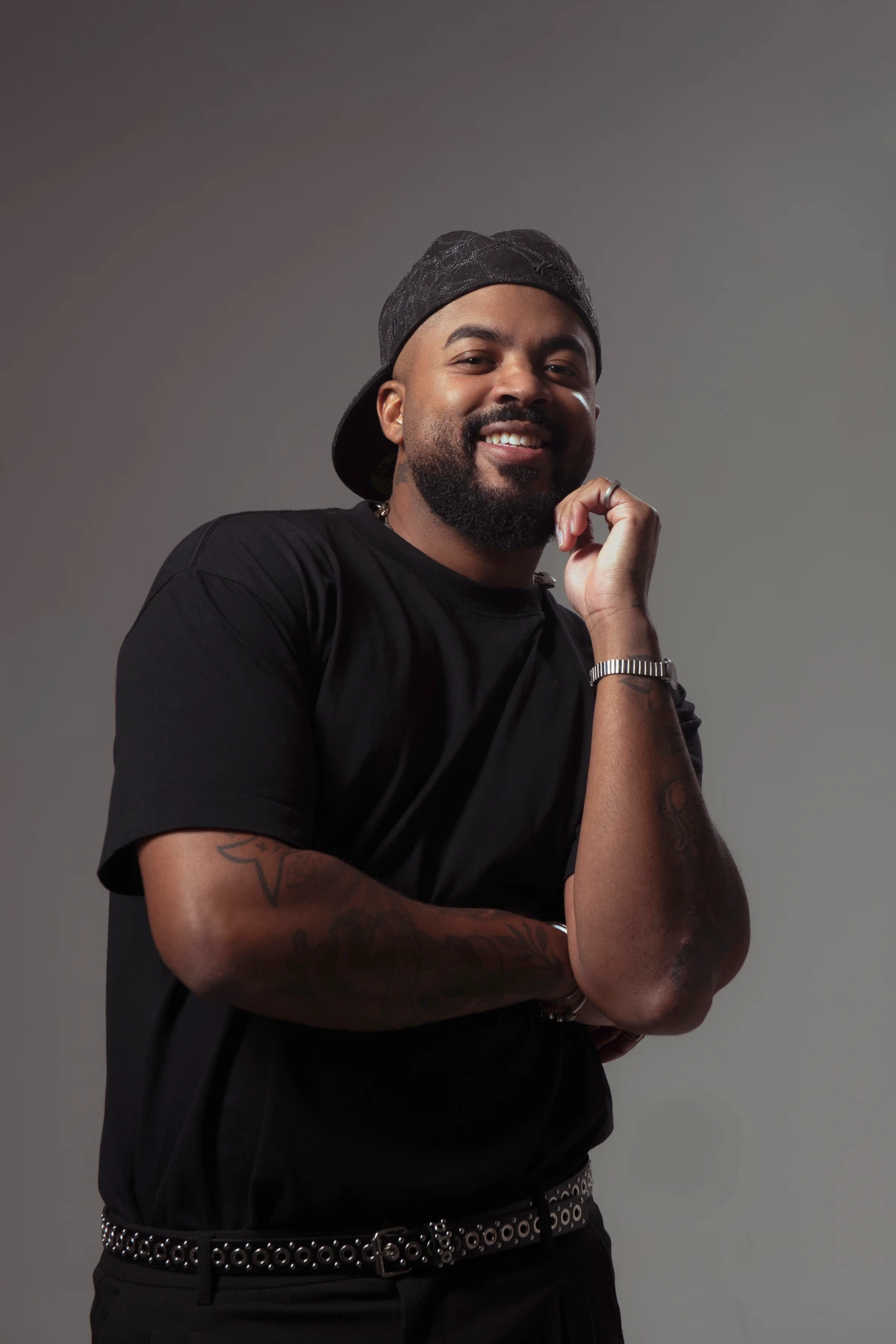 No domingo, o cantor e compositor Diggo abre a programação. Seu show, marcado pela mistura entre pagode e sonoridades urbanas, vai refletir a energia das ruas da capital baiana
 
 por Divulgação