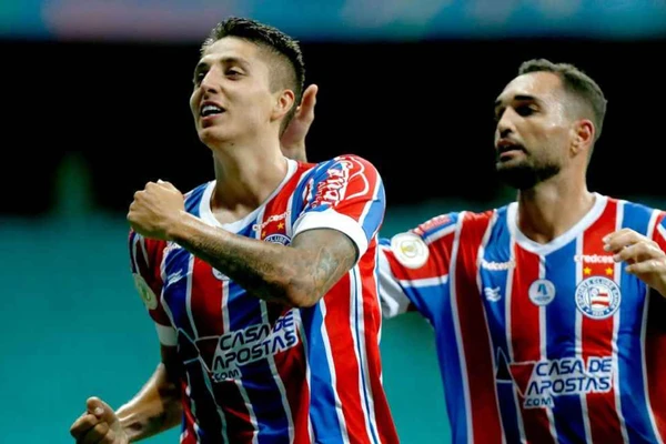 Índio Ramírez com a camisa do Bahia