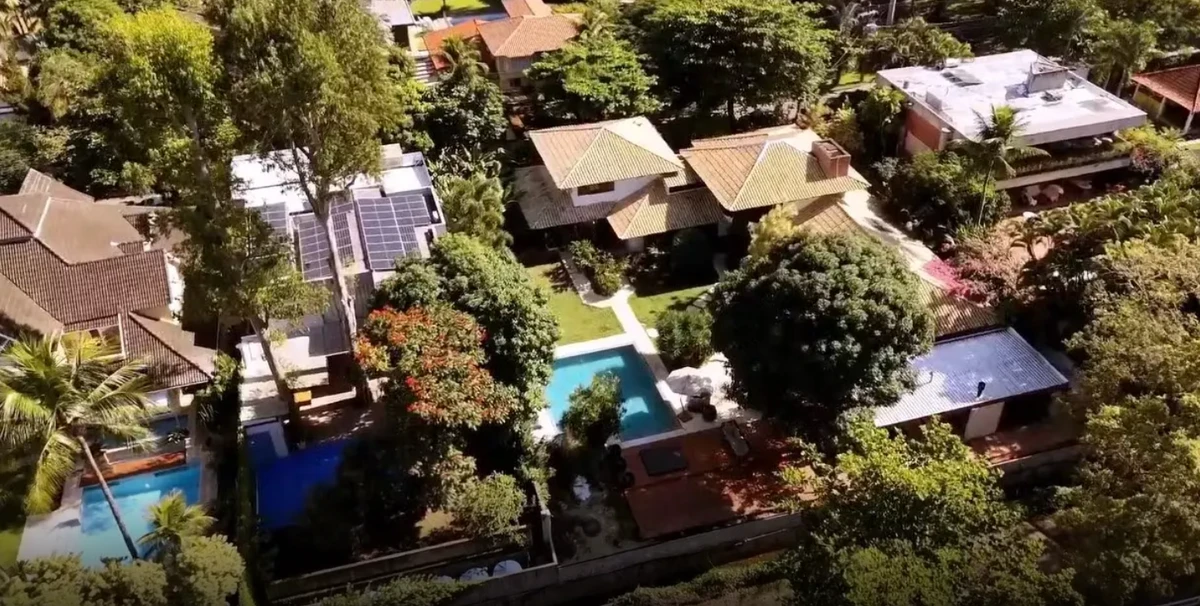 Mansão de Aline fica no Rio de Janeiro por Reprodução | Redes Sociais