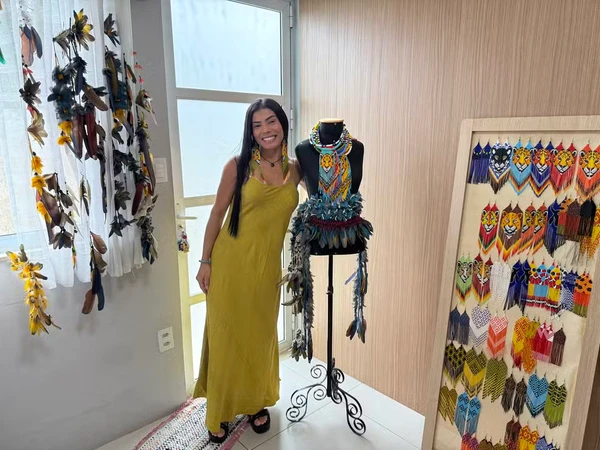 Marciele (BBB 26) vende brincos artesanais em sua loja por Fabio Rosso/gshow