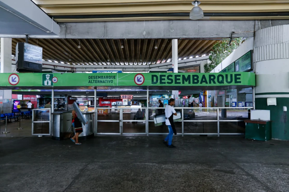 Novo terminal começa a operar e velha rodoviária fecha as portas no mesmo dia em Salvador por Arison Marinho
