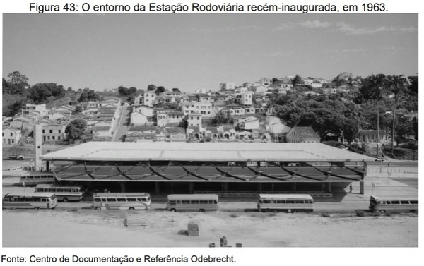 Rodoviária Armando Viana de Castro  por Crédito na foto
