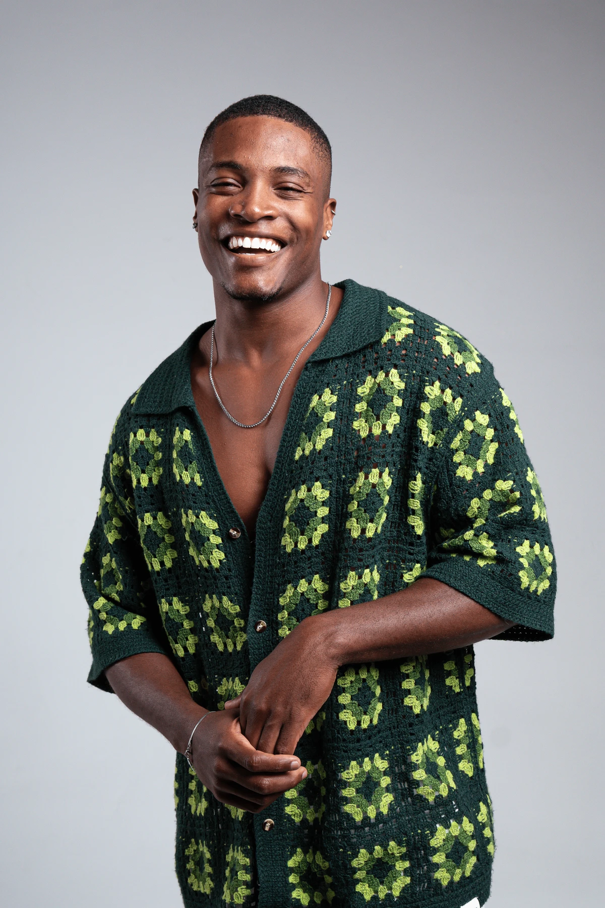 E para encerrar a programação do dia, Uel assume o palco como um dos nomes em ascensão no cenário local, conhecido pela conexão com o público e pela presença no circuito de festas e eventos de Salvador por Divulgação