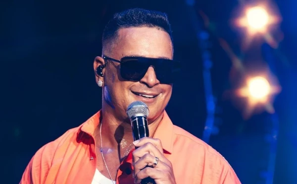 Xanddy Harmonia foi internado em Salvador com gastroenterite infecciosa