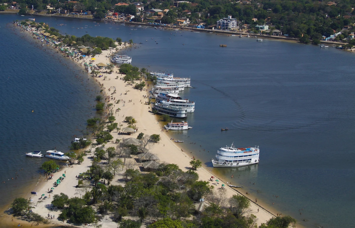 Alter do Chão (PA) – Paisagens suaves e relaxantes por Shutterstock