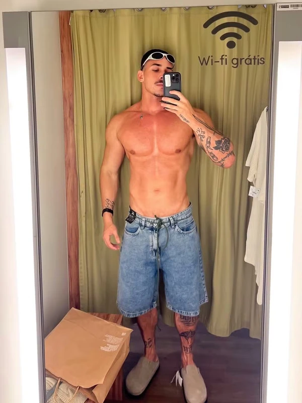 Amaury Lorenzo estaria vivendo um affair com Jean Rodriguez por Reprodução