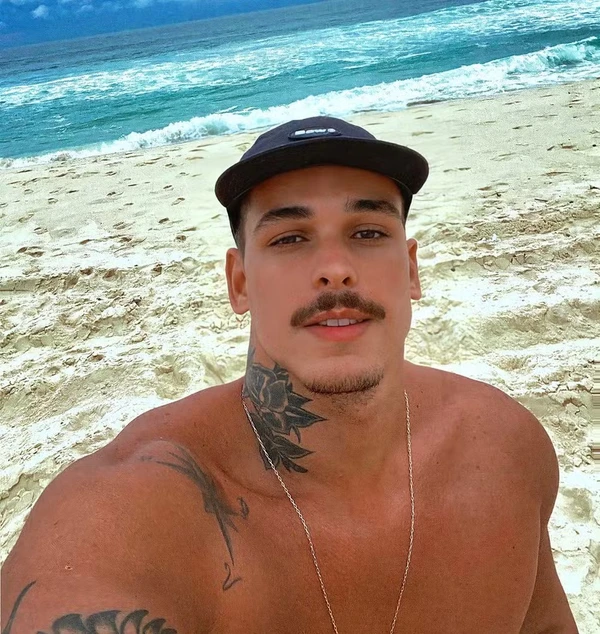 Amaury Lorenzo estaria vivendo um affair com Jean Rodriguez por Reprodução