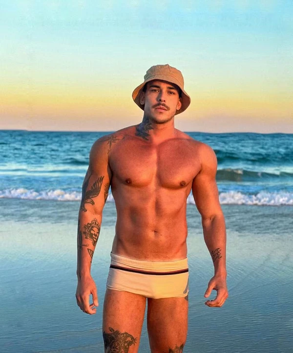 Amaury Lorenzo estaria vivendo um affair com Jean Rodriguez por Reprodução