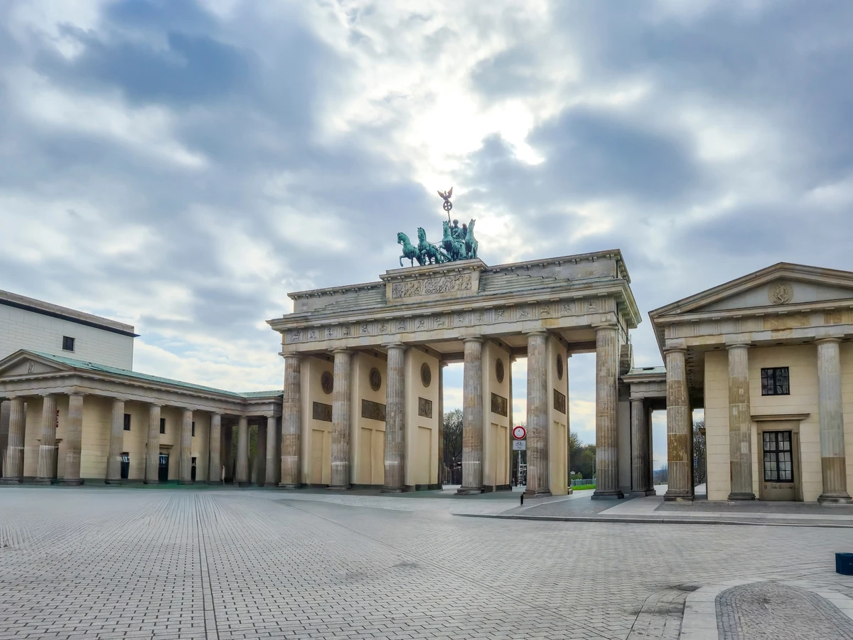 Berlim (Alemanha) – Reconstrução e disciplina por Shutterstock