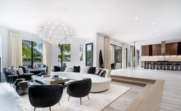 Casa de luxo de Messi nos EUA por Reprodução