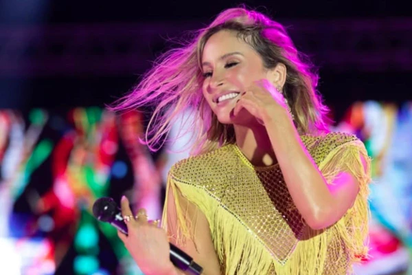 Claudia Leitte tem agenda de shows agitada para o verão