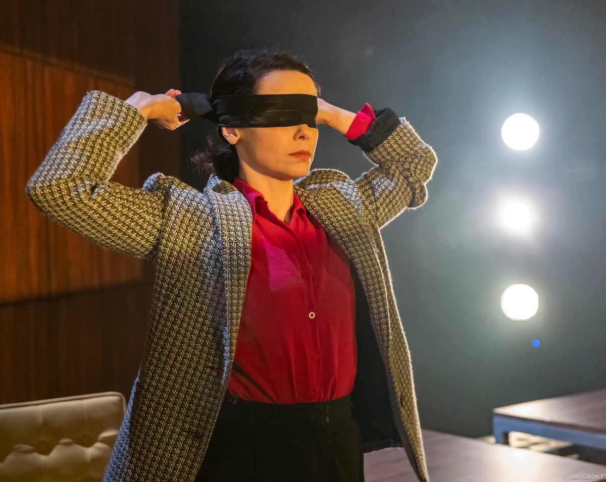 Débora Falabella estrela espetáculo Prima Facie em Salvador por Jorge Bispo/Divulgação