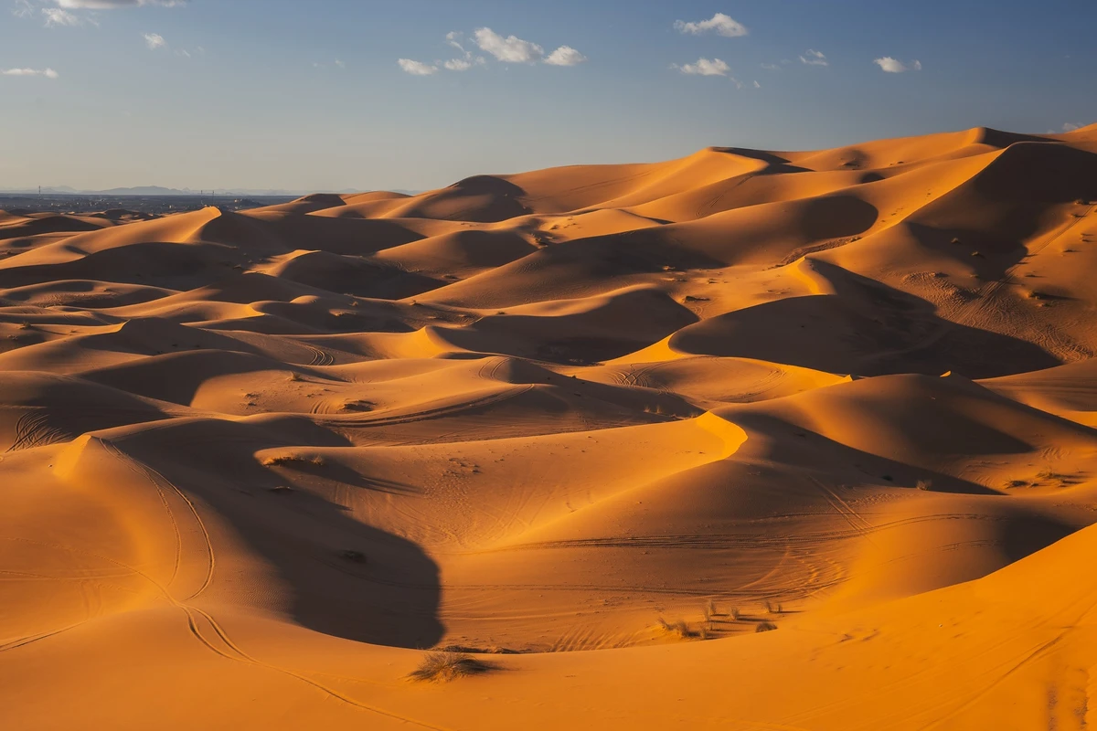 Deserto do Saara, região de Merzouga (Marrocos) – Imensidão e experiência transformadora por Shutterstock