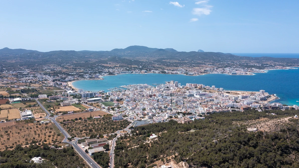 Ibiza (Espanha) – Festa e presença social por Shutterstock