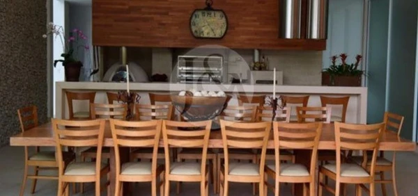 Mansão de Xuxa Meneghel vendida por R$ 45 milhões por Reprodução