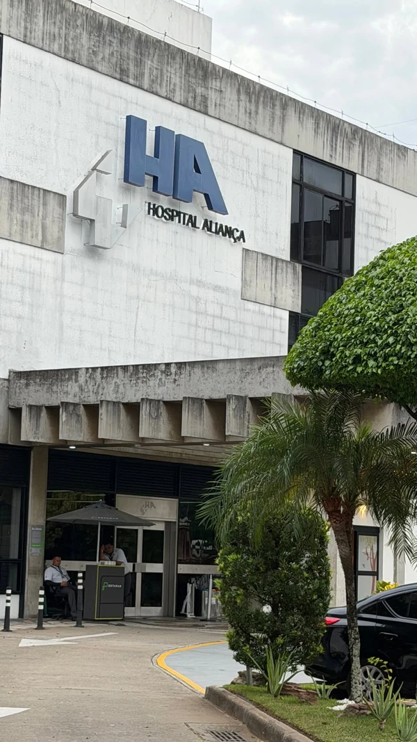 Márcio Victor volta ao hospital em Salvador para exames por Reprodução/Instagram