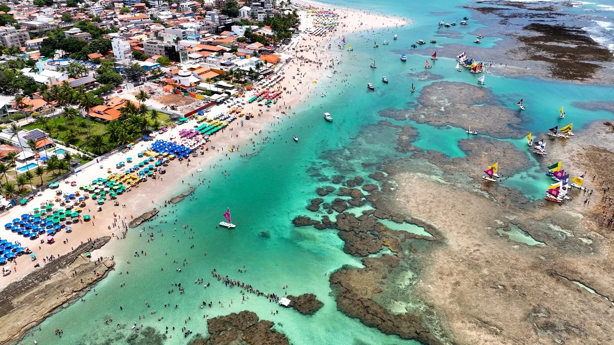 Porto de Galinhas (PE) – Mar calmo e aconchego por Shutterstock