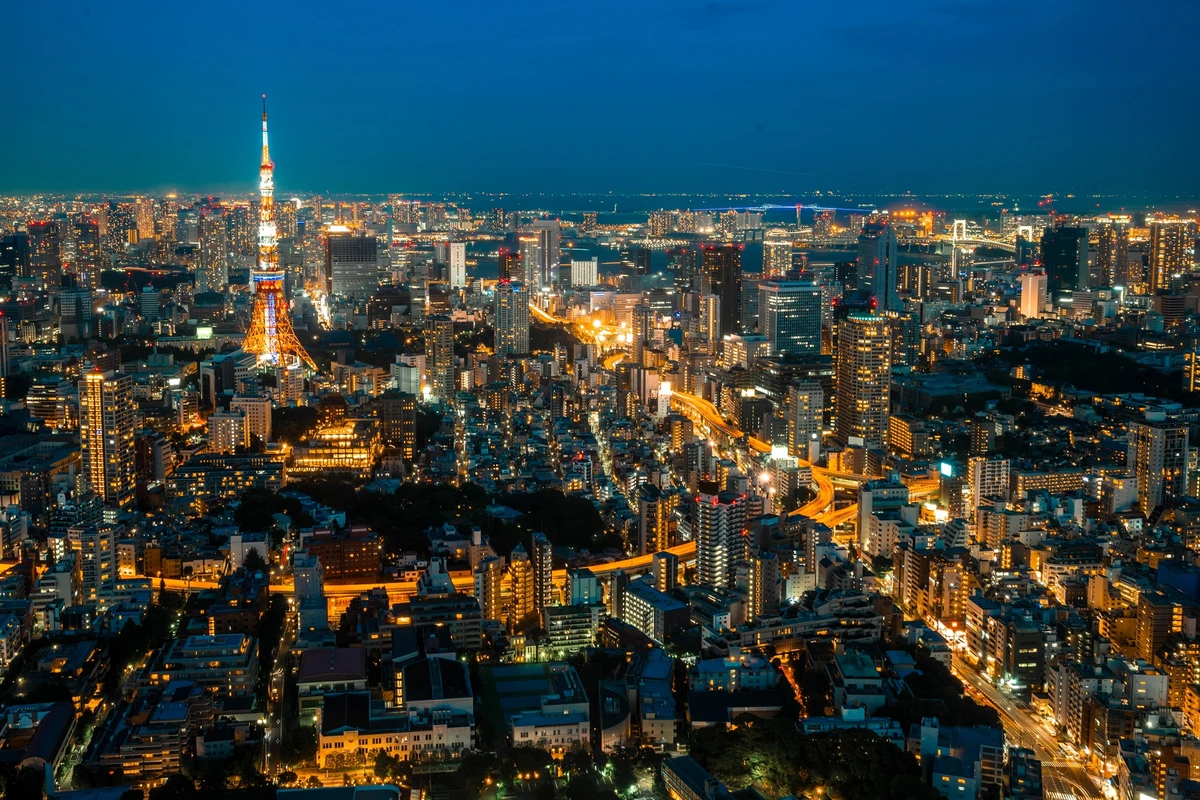 Tóquio (Japão) – Inovação social e cultural por Shutterstock