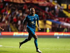 Imagem - Vitória encaminha contratação de jogador rebaixado com o Sport