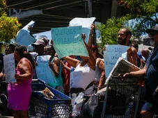 Imagem - 'O governador disse que conversou com a gente, mas não teve conversa nenhuma', diz ambulante da antiga Rodoviária de Salvador