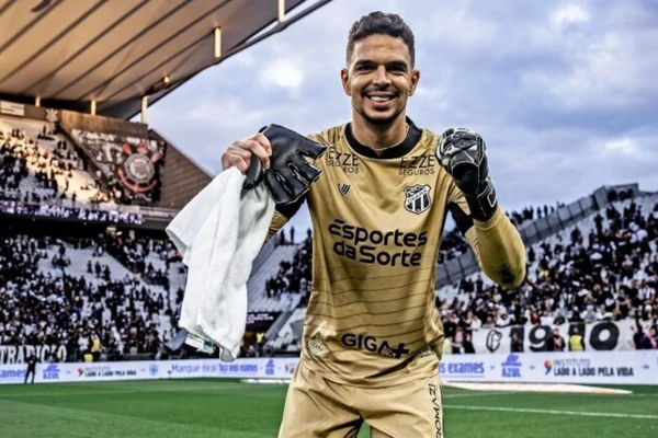 Bruno Ferreira com a camisa do Ceará por Gabriel Silva/Ceará