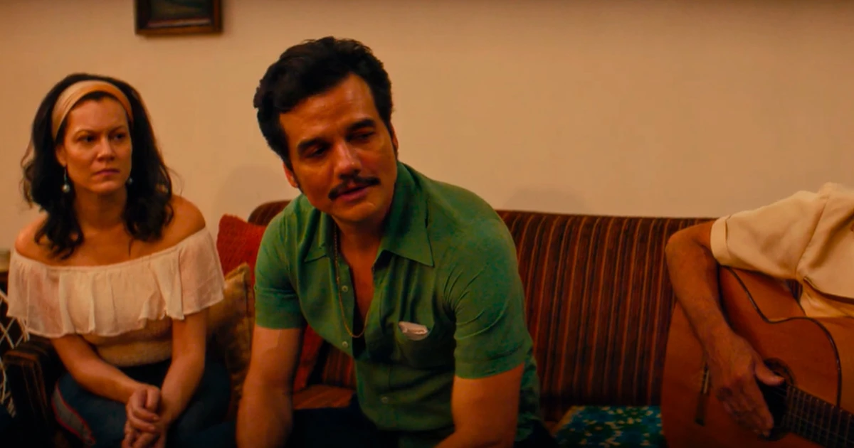 Hermila Guedes é Claudia, uma das mulheres que compõem o grupo de refugiados e dissidentes que ajudam o protagonista por Reprodução