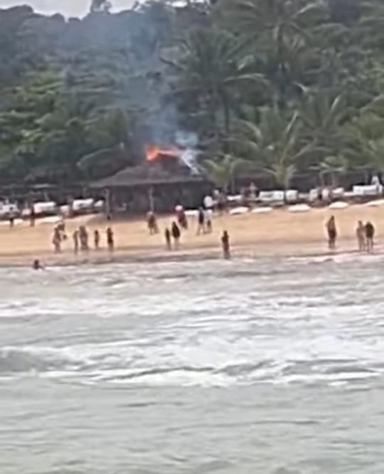 Incêndio em bar de hotel de luxo em Trancoso por Reprodução