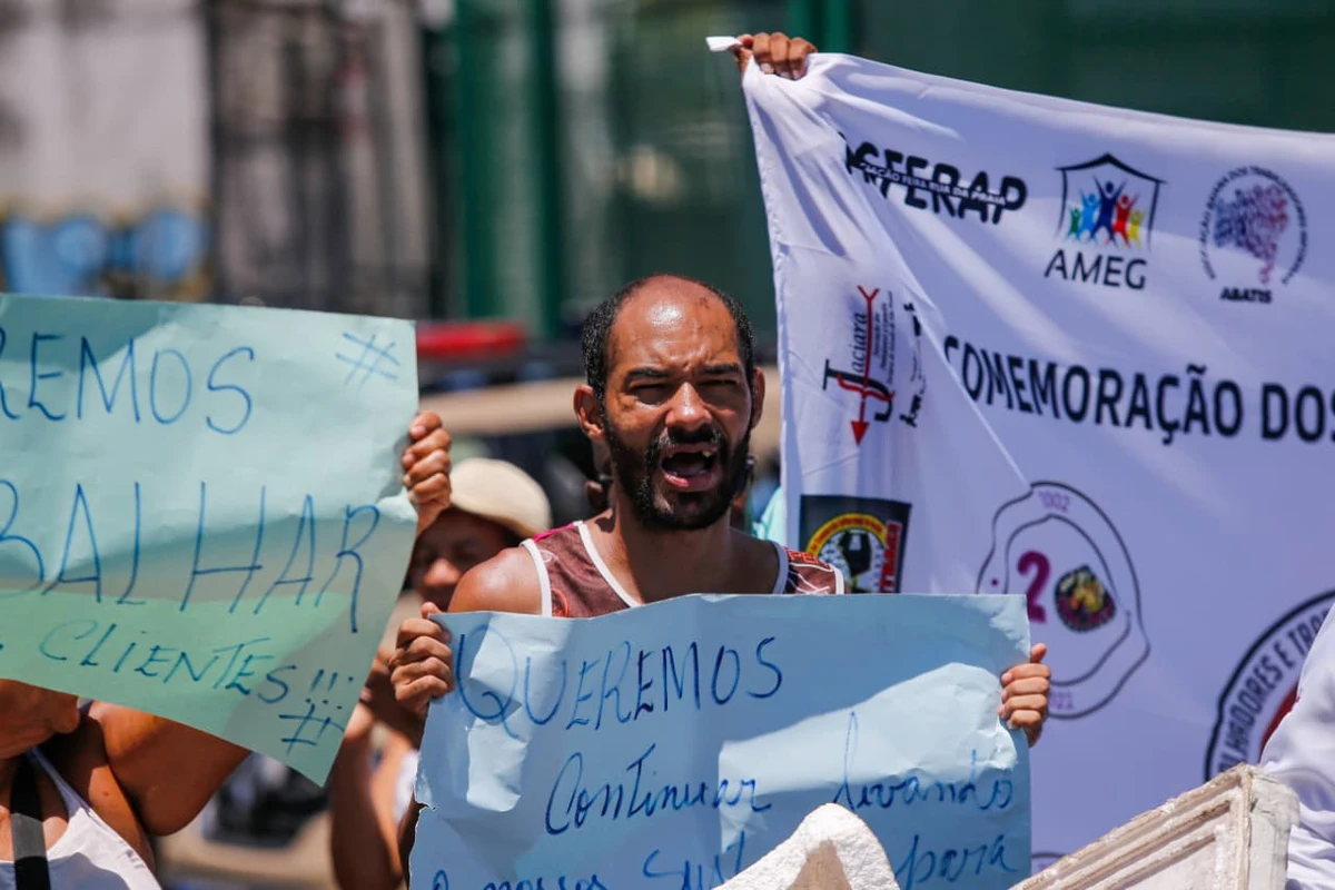 Protesto em frente à antiga rodoviária de Salvador por Arisson Marinho/CORREIO