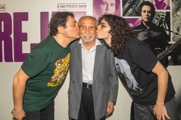 Roberto Frejat, o pai, José Frejat, e o filho, Rafael Frejat