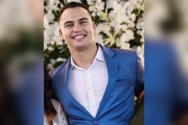 Técnico de enfermagem Marcos Vinícius Silva Barbosa de Araújo