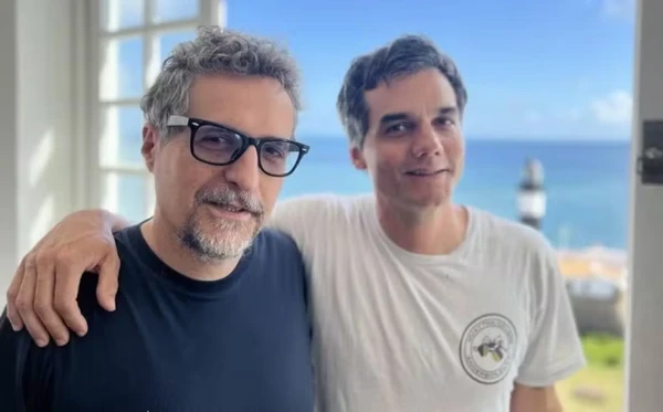 Wagner Moura e Kleber Mendonça Filho em encontro em Salvador por Reprodução/Instagram