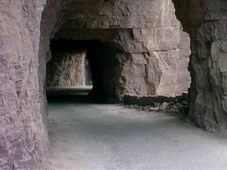 Imagem - Túnel esculpido à mão que virou atração na China vira uma das rotas mais visitadas do mundo