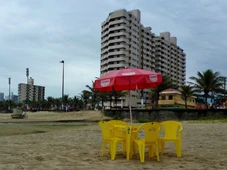 Imagem - Praia que é o 4° destino turístico mais procurado do Brasil é de fácil acesso e tem organização que impressiona