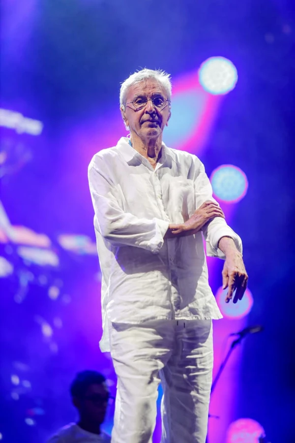 Caetano Veloso faz passagem de som para o Festival de Verão 2026 por Arisson Marinho/CORREIO