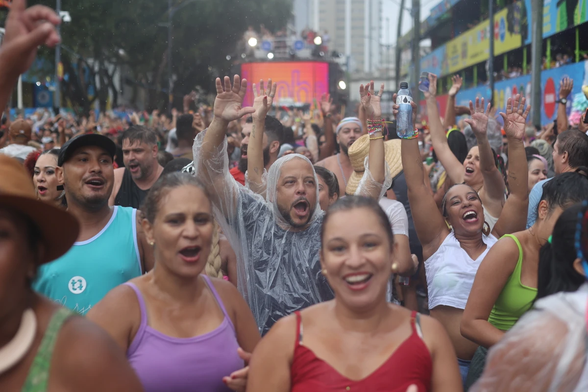 Gastroenterites virais: infecções do trato gastrointestinal que causam diarreia, náuseas, vômitos e dor abdominal. São comuns no calor e exigem hidratação. por Nara Gentil/ARQUIVO CORREIO