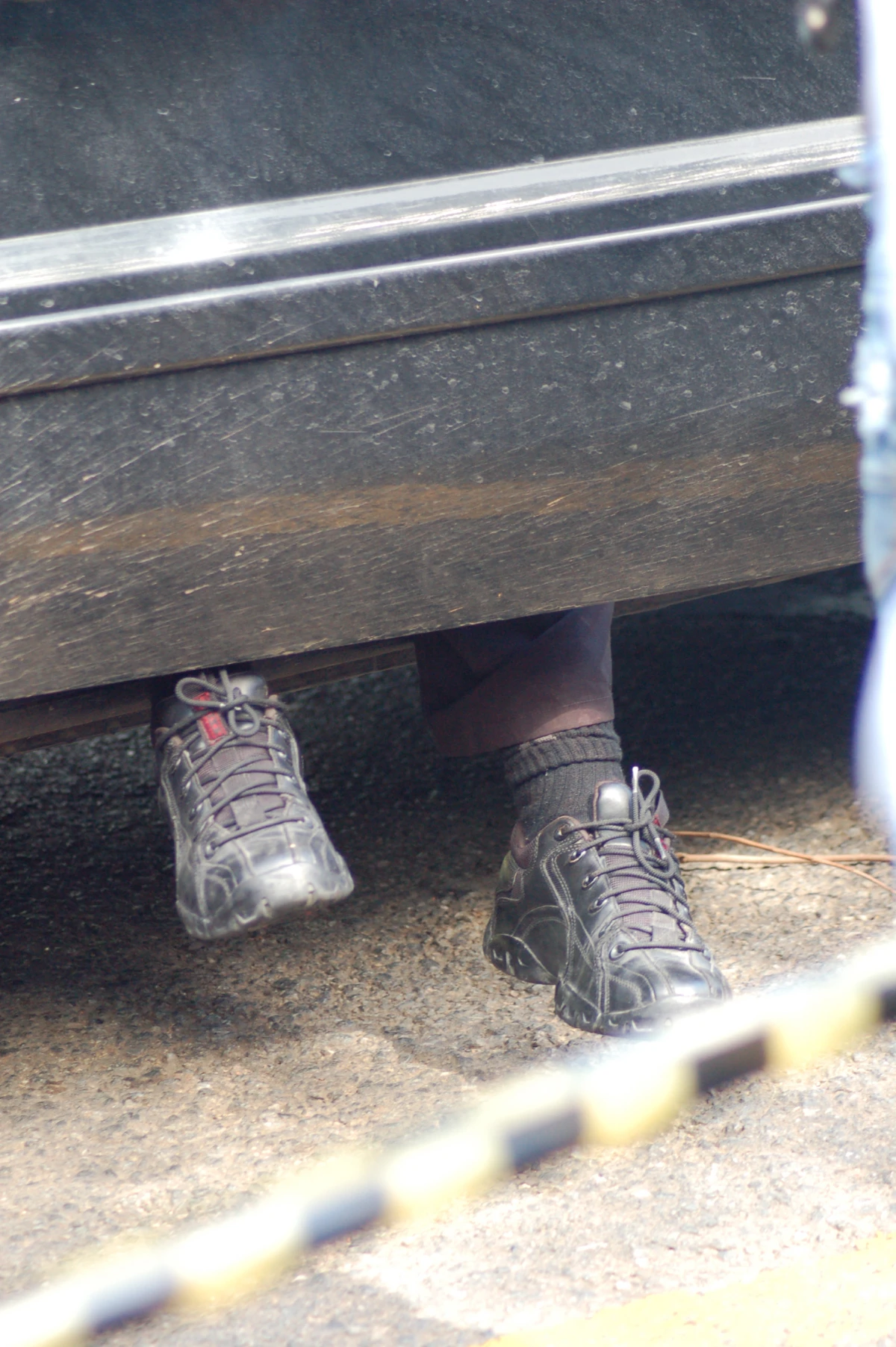 Foto dos pés do delegado pendurados para fora marcou crime por Almiro Lopes/Arquivo CORREIO
