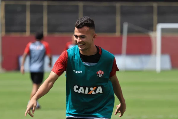 Lucas Fernandes foi atacante do Vitória em 2018 por Maurícia da Matta/EC Vitória