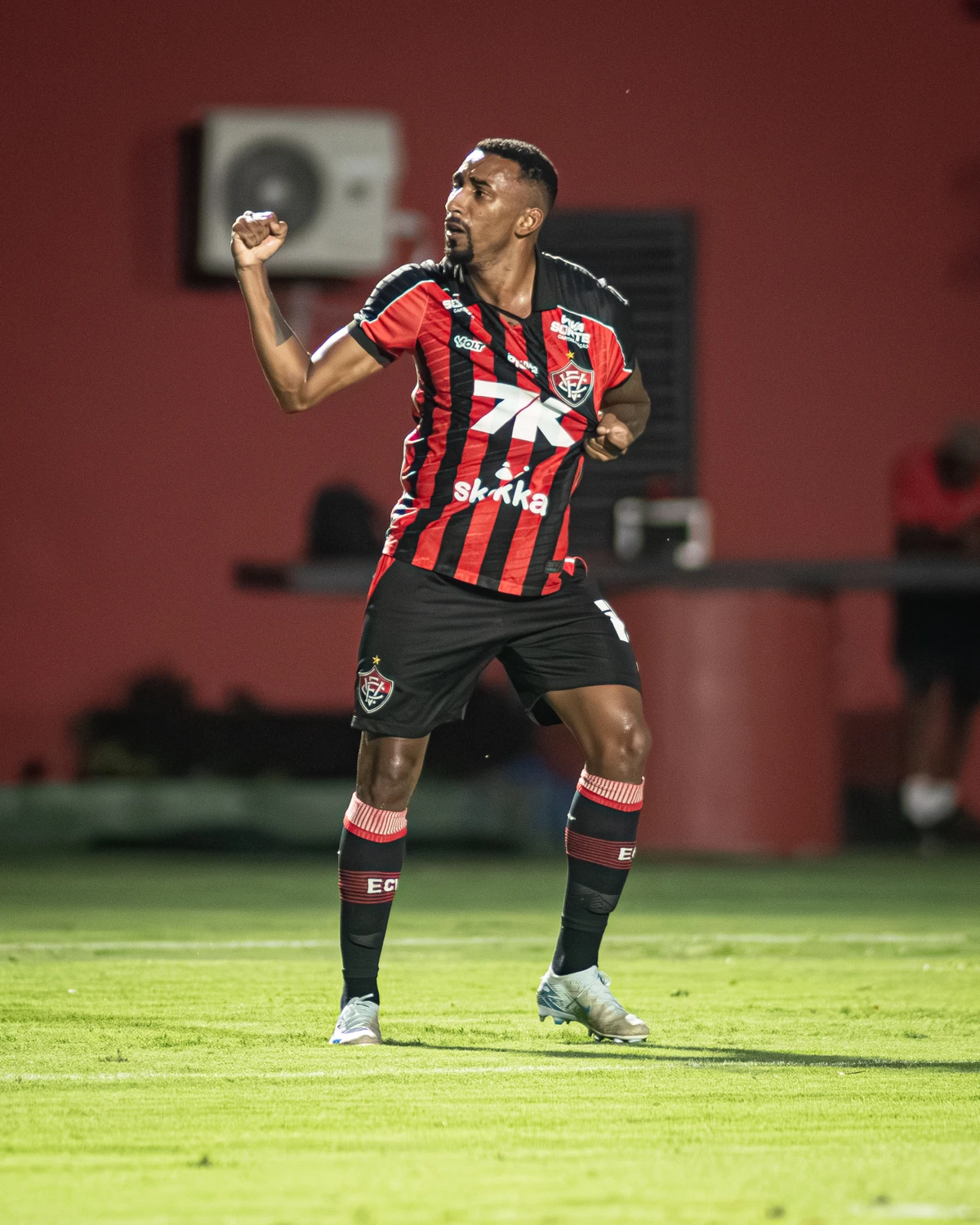 Matheus Silva deve seguir como titular do Leão e disputar seu primeiro Ba-Vi por Victor Ferreira/EC Vitória