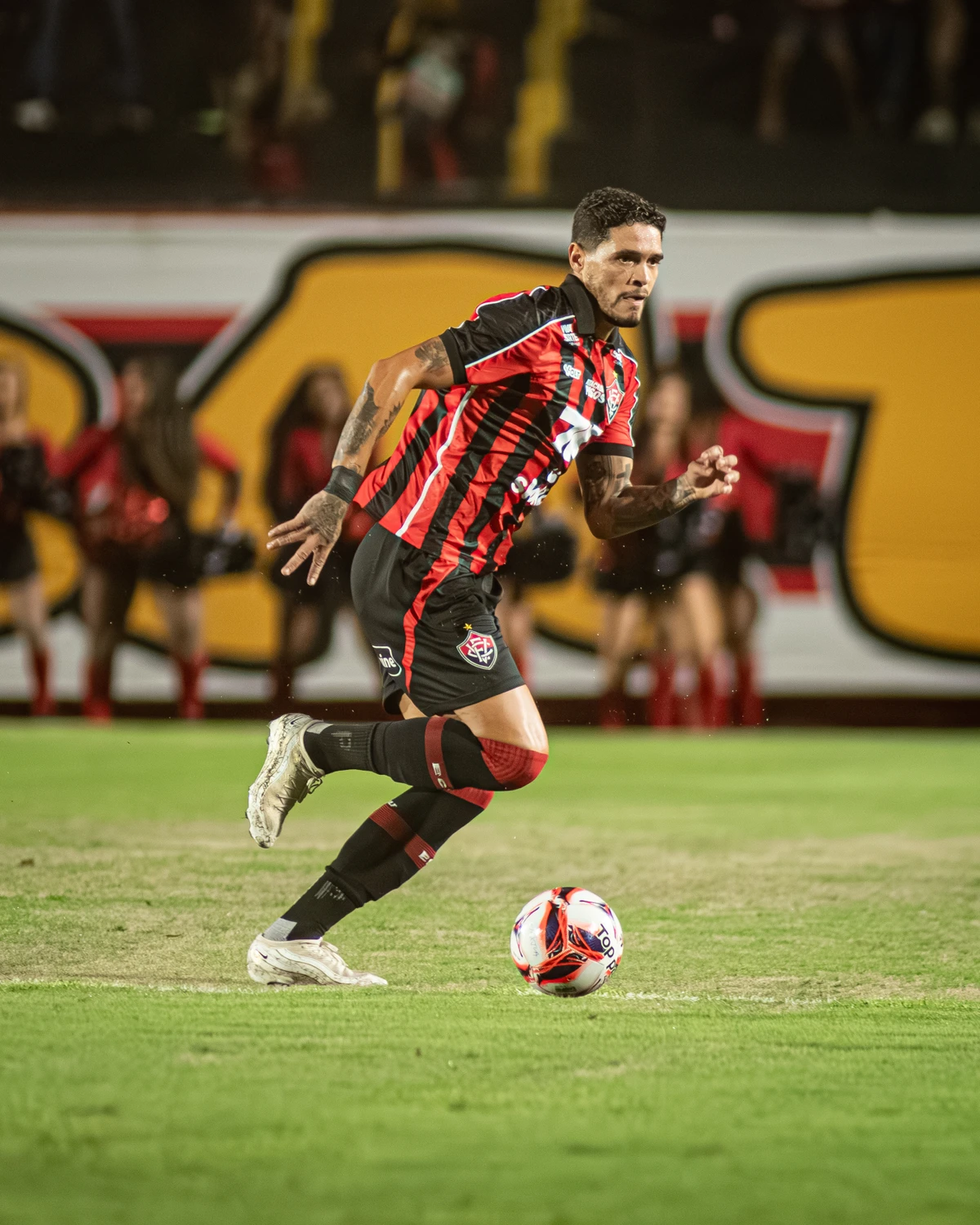 Riccieli deve ser titular na zaga rubro-negra e disputar seu primeiro Ba-Vi por Victor Ferreira/EC Vitória